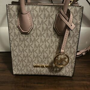 Micheal Kors cute bag.